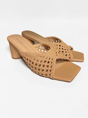 🌻NEW w/box Anthro Intentionally Blank Cassandra Clay Block Heel Sandals Size 10
